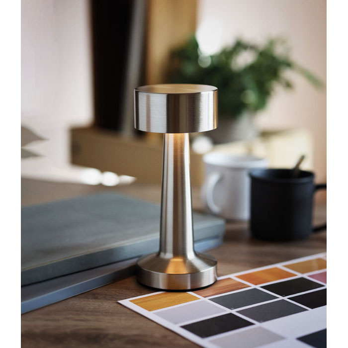 HIERLUZ - Rechargeable iron table lamp