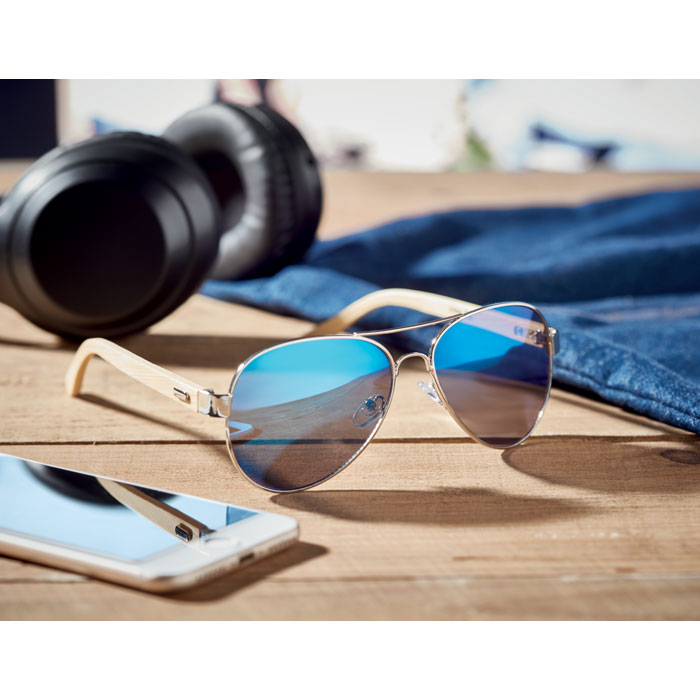 HONIARA - Bamboo sunglasses in pouch