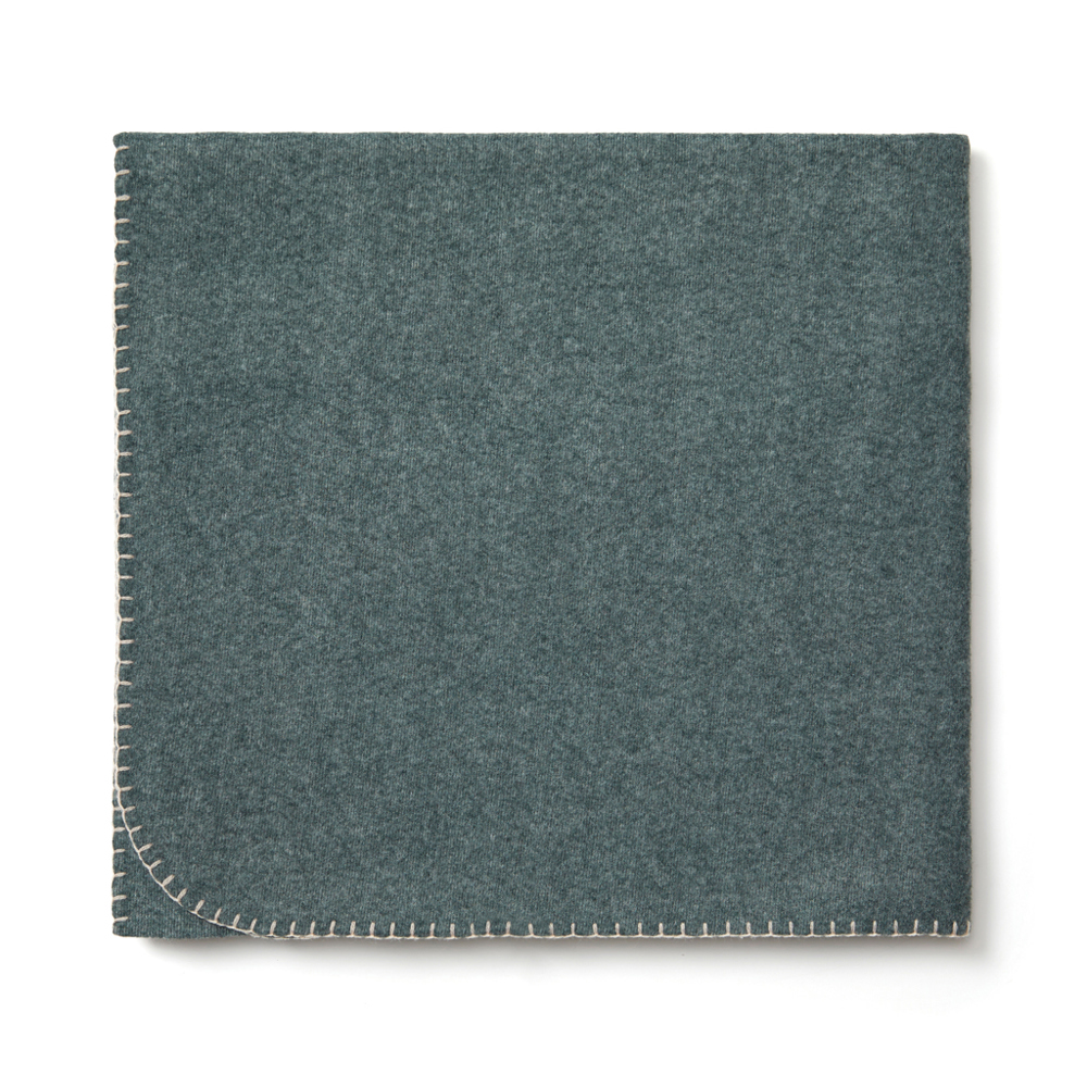 VINGA Bilton recycled blanket - green (± PMS 19-5914)