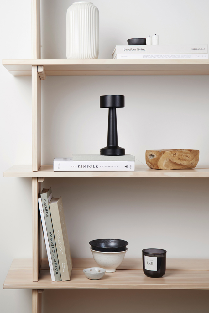 VINGA Maris RCS recycled ABS table lamp