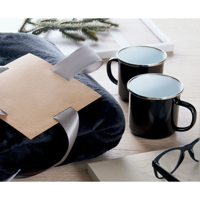 AGRADABLE - Fleece blanket & 2 mugs set